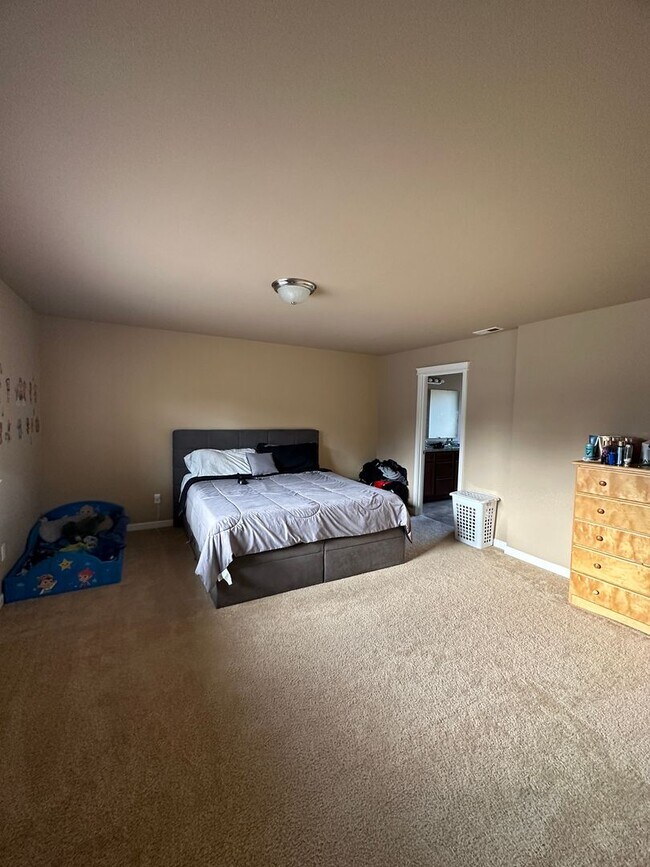 Building Photo - 1435 Farina Lp SE