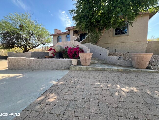 Building Photo - 15230 N Blackbird Dr