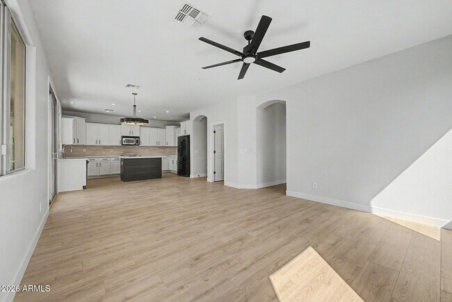 Building Photo - 7062 W Andrew Ln