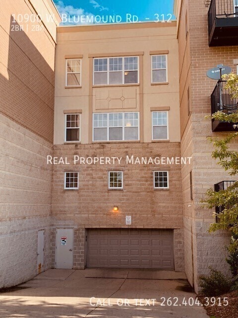 Building Photo - 10900 W Bluemound Rd