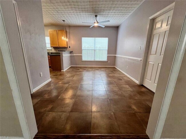Building Photo - 1812 Kempsville Crossing Ln