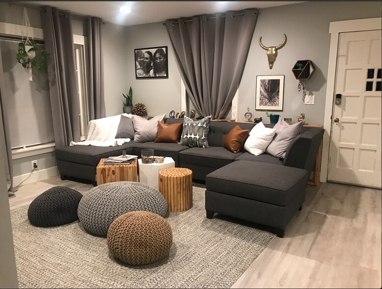 Living Room - 2802 W 45th St