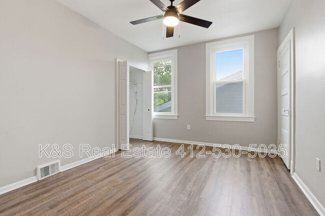 Building Photo - 29 E Orchard Ave