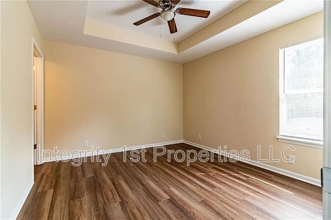Building Photo - 1510 Park Ave