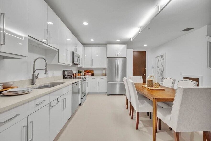 Generous Cabinet Storage - 438 W Swoope Ave