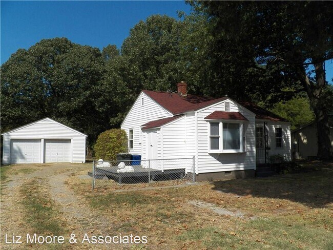 Building Photo - 2 br, 1 bath House - 627 Briarfield Road