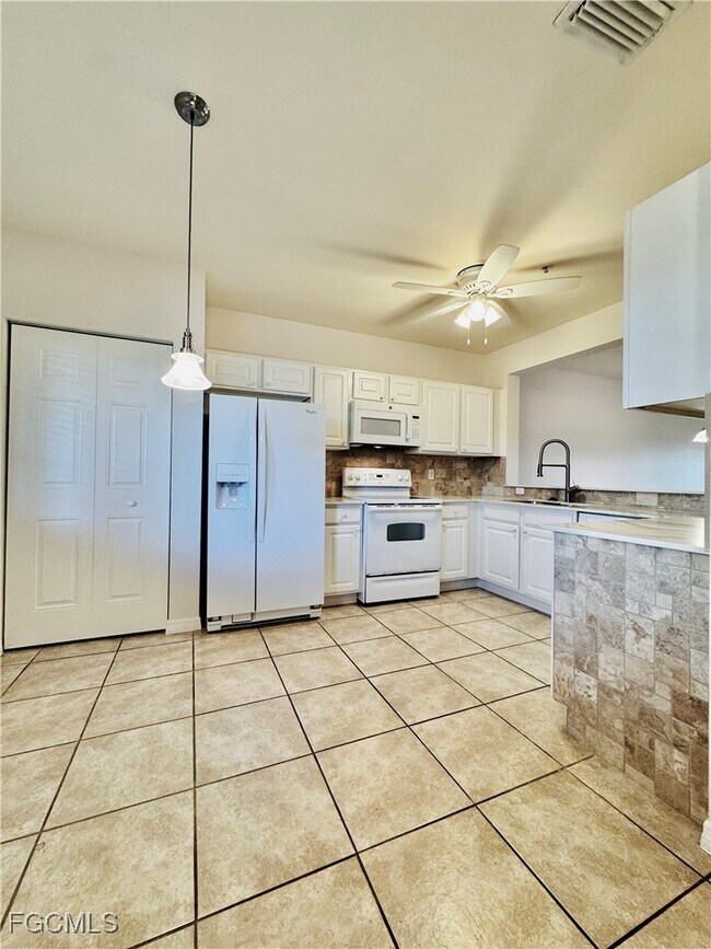 Building Photo - 10010 Maddox Ln