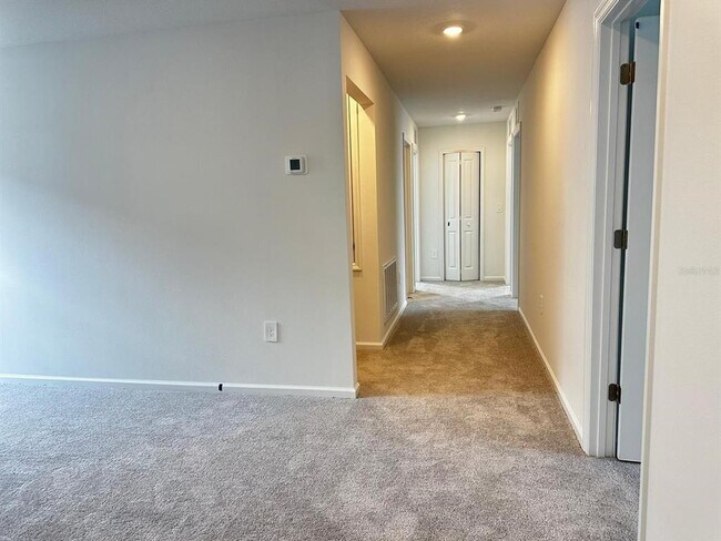 Building Photo - 3358 Alexander Dr