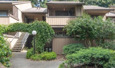 Building Photo - Lovely 1bd. Ground-Level Condo in Cotati