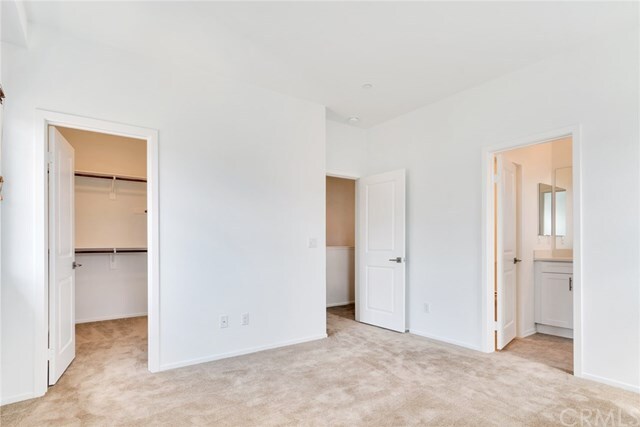 Building Photo - 677 Savi Dr