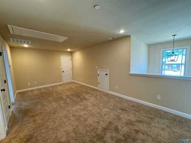 Building Photo - 120 Meadowglade Ln