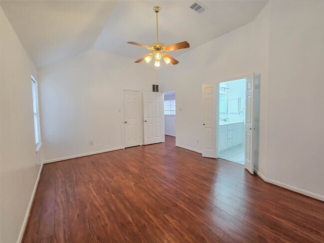 Building Photo - 12010 Essenbruk Dr