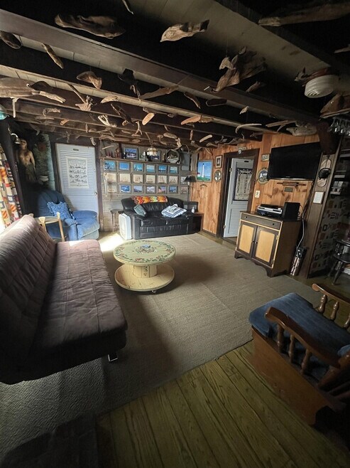 Building Photo - 773 Sebago Rd