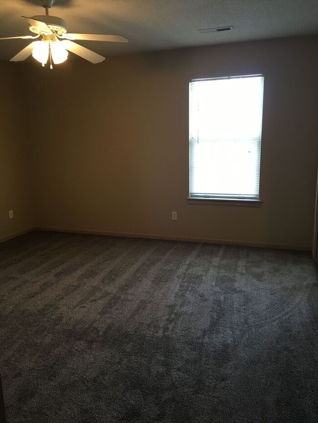 Building Photo - South Garden Townhomes