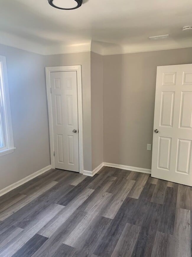 Building Photo - A Charm in Hazel Park