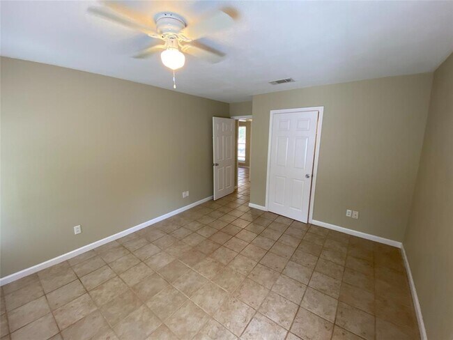 Building Photo - 13003 Algerita Terrace