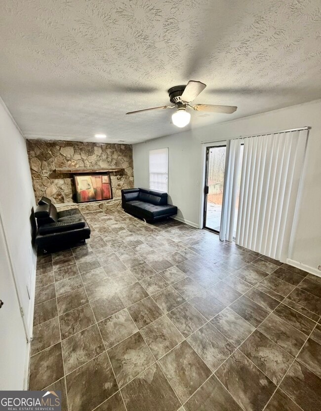 Building Photo - 975 Daisy Ct NW