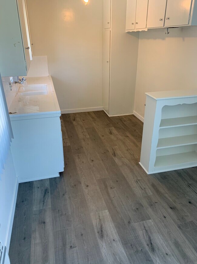 Wet bar - 8200 Owensmouth Ave