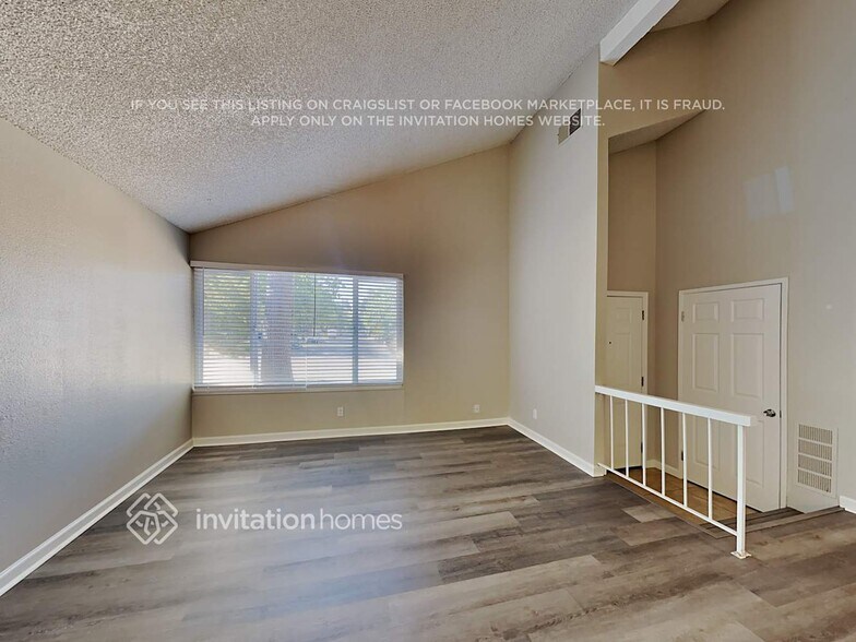 Building Photo - 9236 Linda Rio Dr