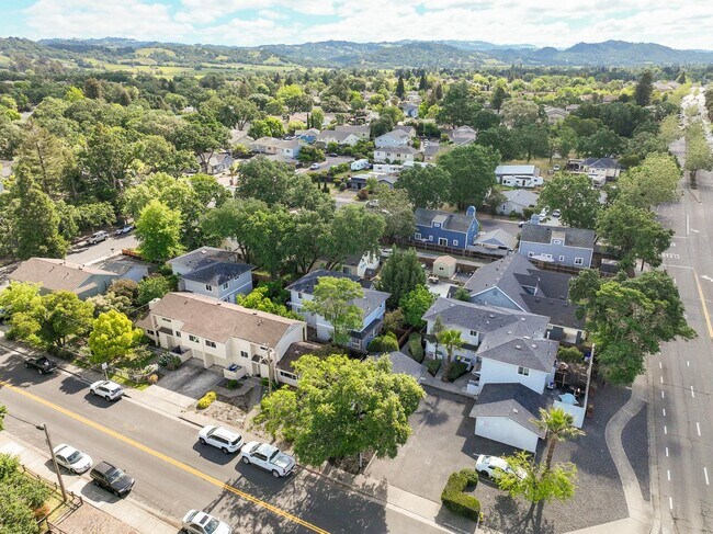 Building Photo - 10 3rd. Street