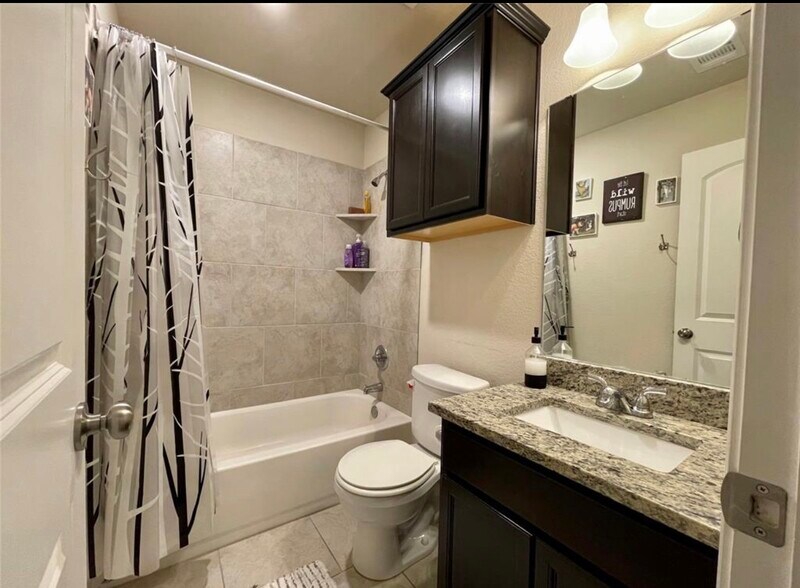 Building Photo - 122 Green Haven Dr