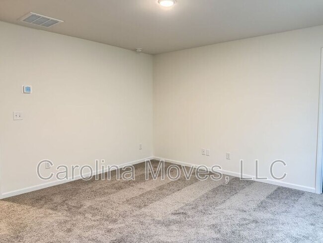 Building Photo - 6015 Willutuck Dr