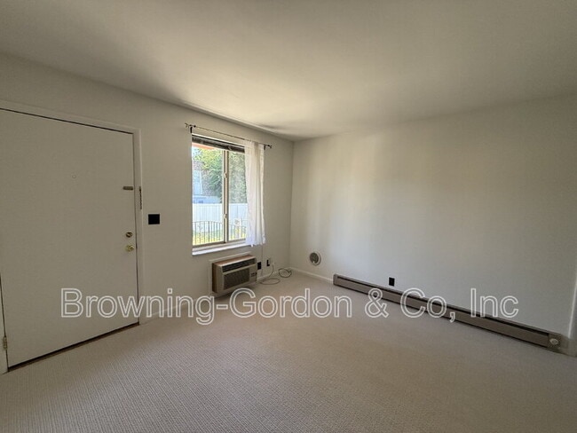 Building Photo - 3600 Hillsboro Pike