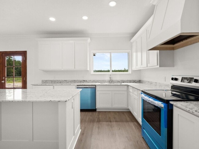 Building Photo - 748 Lockhart Cutoff Rd