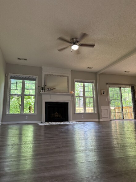 Building Photo - 2430 Elkhorn Ter