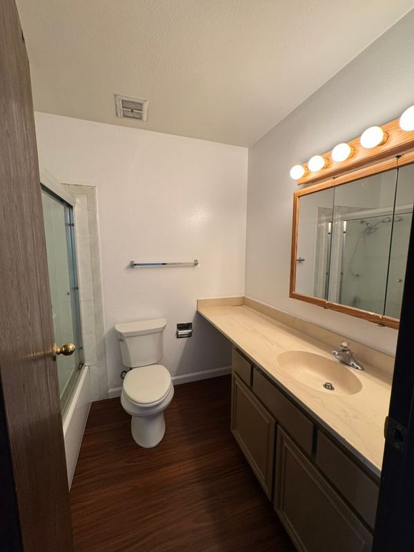 Building Photo - 142 Morton Dr