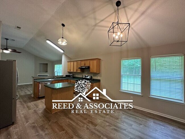 Building Photo - 3 Bedroom Near Gallaway, TN