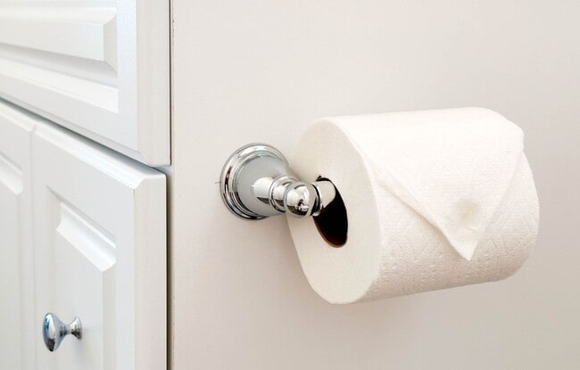 Building Photo - COMING SOON! * RARE OPPORTUNITY * SENIOR (55+) ROOM FOR RENT IN PRISTINE GATED COMMUNITY IN MENIFEE!