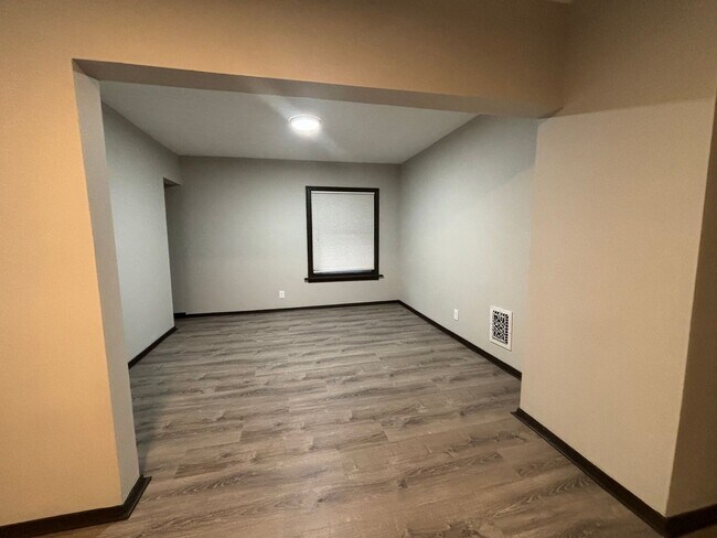 Building Photo - 86th,W.3285