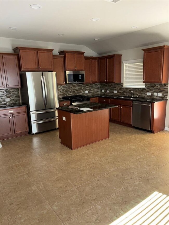 Building Photo - 634 River Bluff Cir