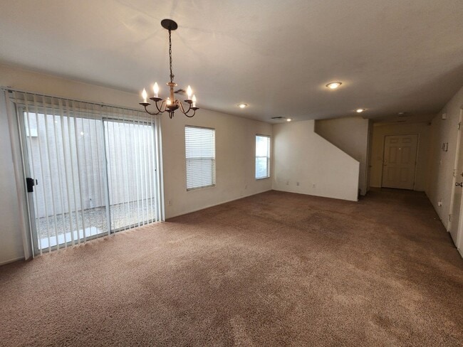 Building Photo - Great 2 Story Home in the SouthWest