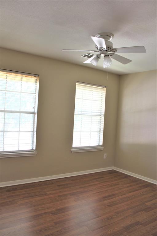 Building Photo - 2011 Lantana Dr