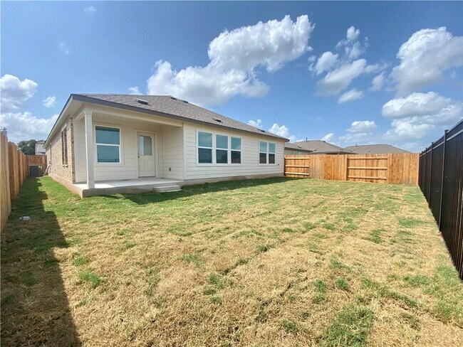 Building Photo - 122 Isaac Millsaps Trl