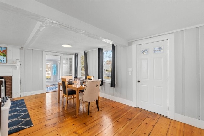 Building Photo - 32 Woodside Ave