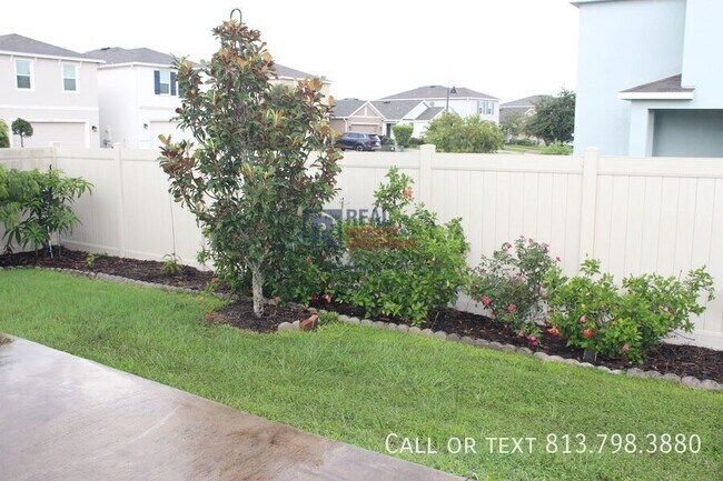 Building Photo - 3199 Suncoast Plains Dr