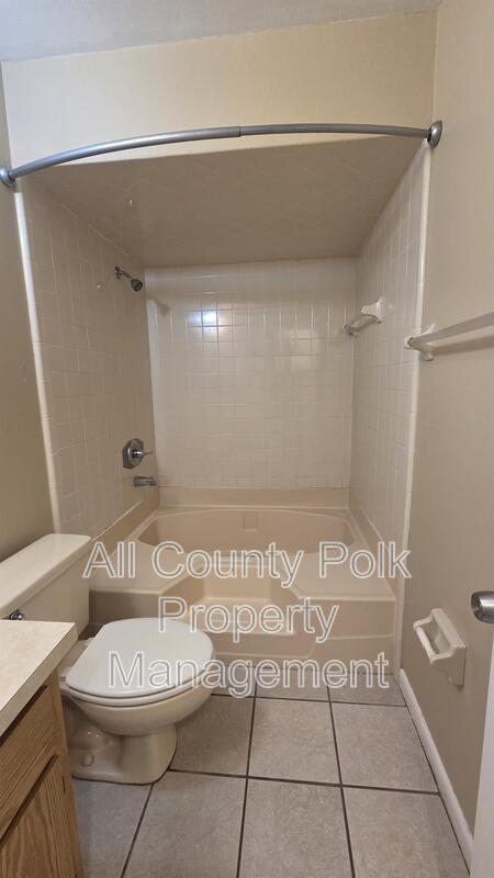 Building Photo - 4917 Malibu Ct