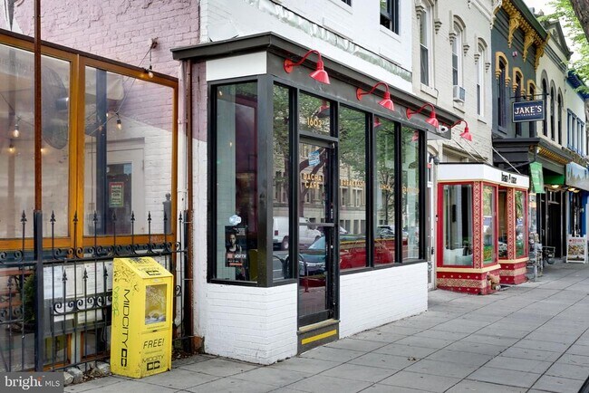 Building Photo - 1605 7th St NW