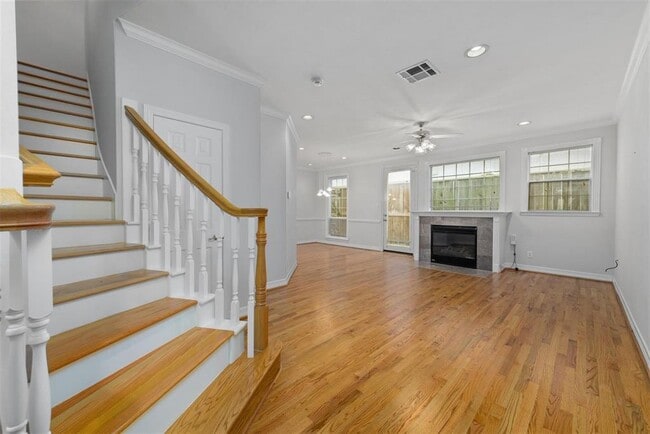 Building Photo - 6714 Montclair Dr
