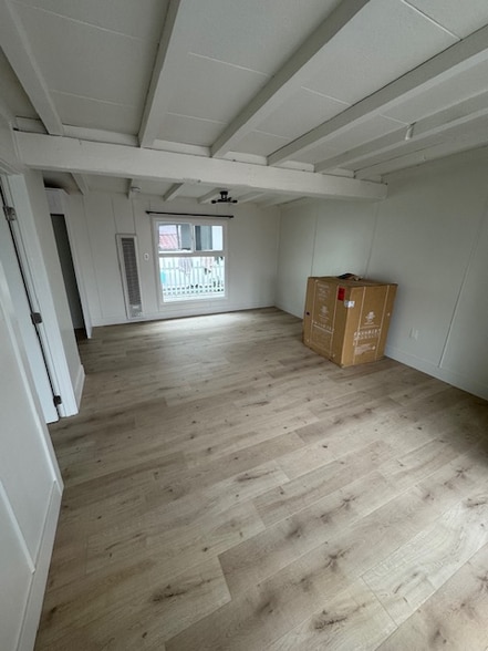 Building Photo - 320 7th St