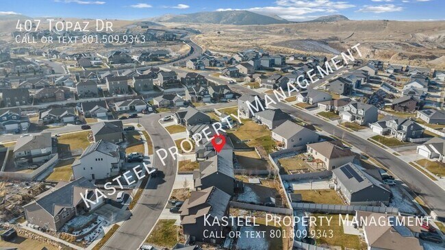 Building Photo - 407 Topaz Dr