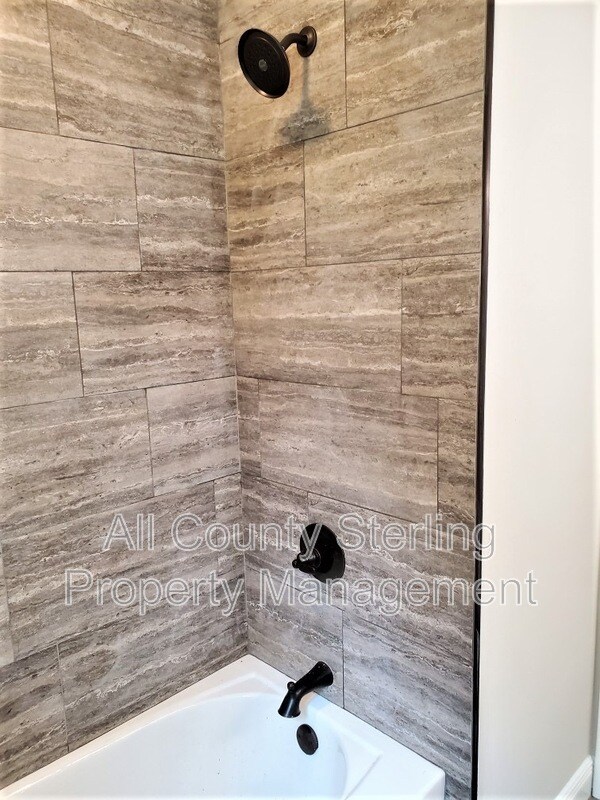 Building Photo - 316 SW Yulan St