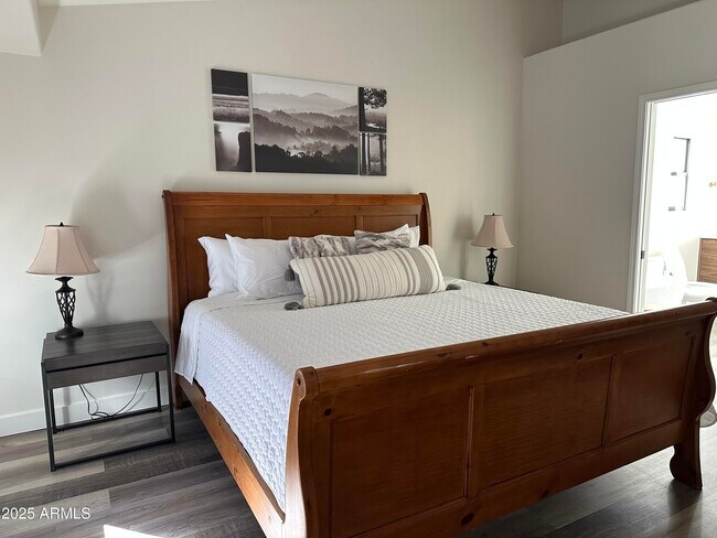 Building Photo - 304 N Mogollon Trail