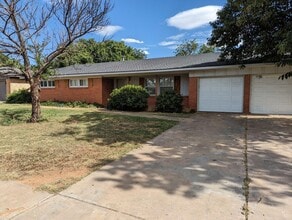 Building Photo - 2115 66th St