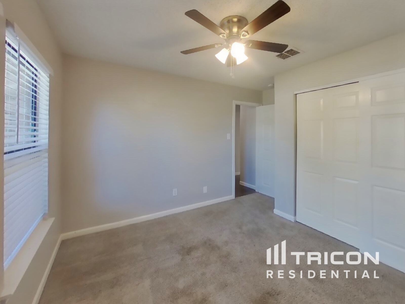 Building Photo - 716 King St