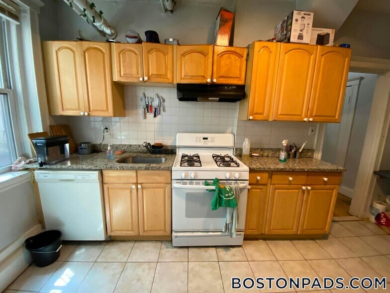 Building Photo - 238 S Huntington Ave