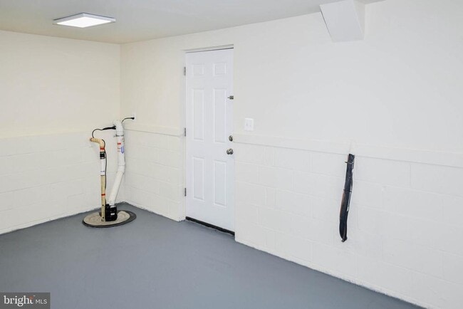 Building Photo - 6584 Madrigal Terrace